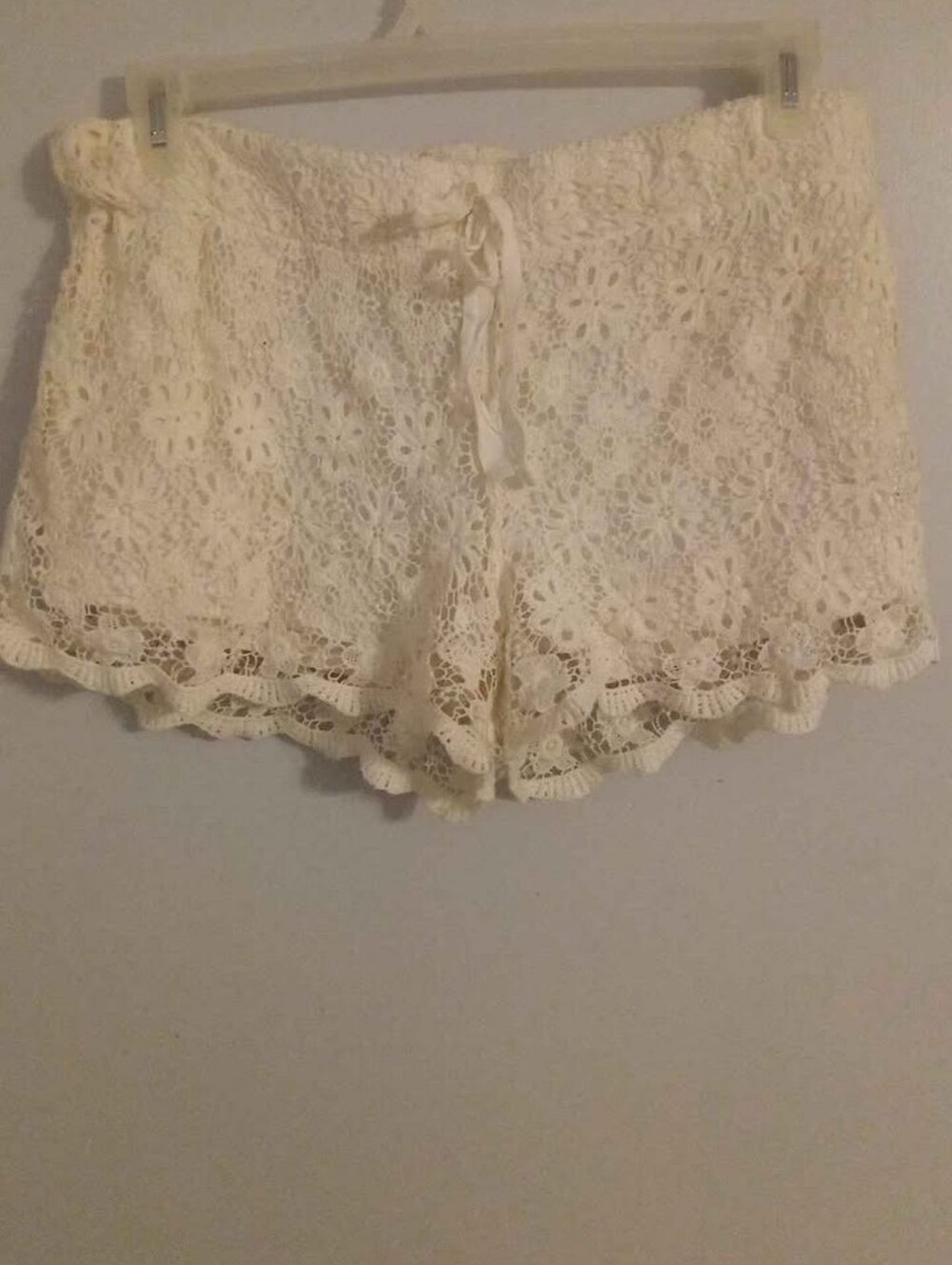 Crochet Lace Shorts in Cream